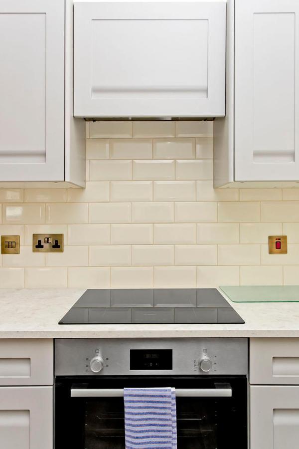 Newly Reno'D 2 Bed With Free Parking Apartment เอดินบะระ ภายนอก รูปภาพ