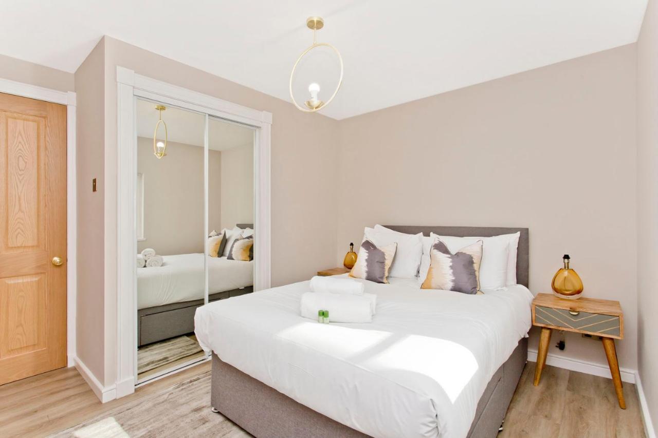 Newly Reno'D 2 Bed With Free Parking Apartment เอดินบะระ ภายนอก รูปภาพ