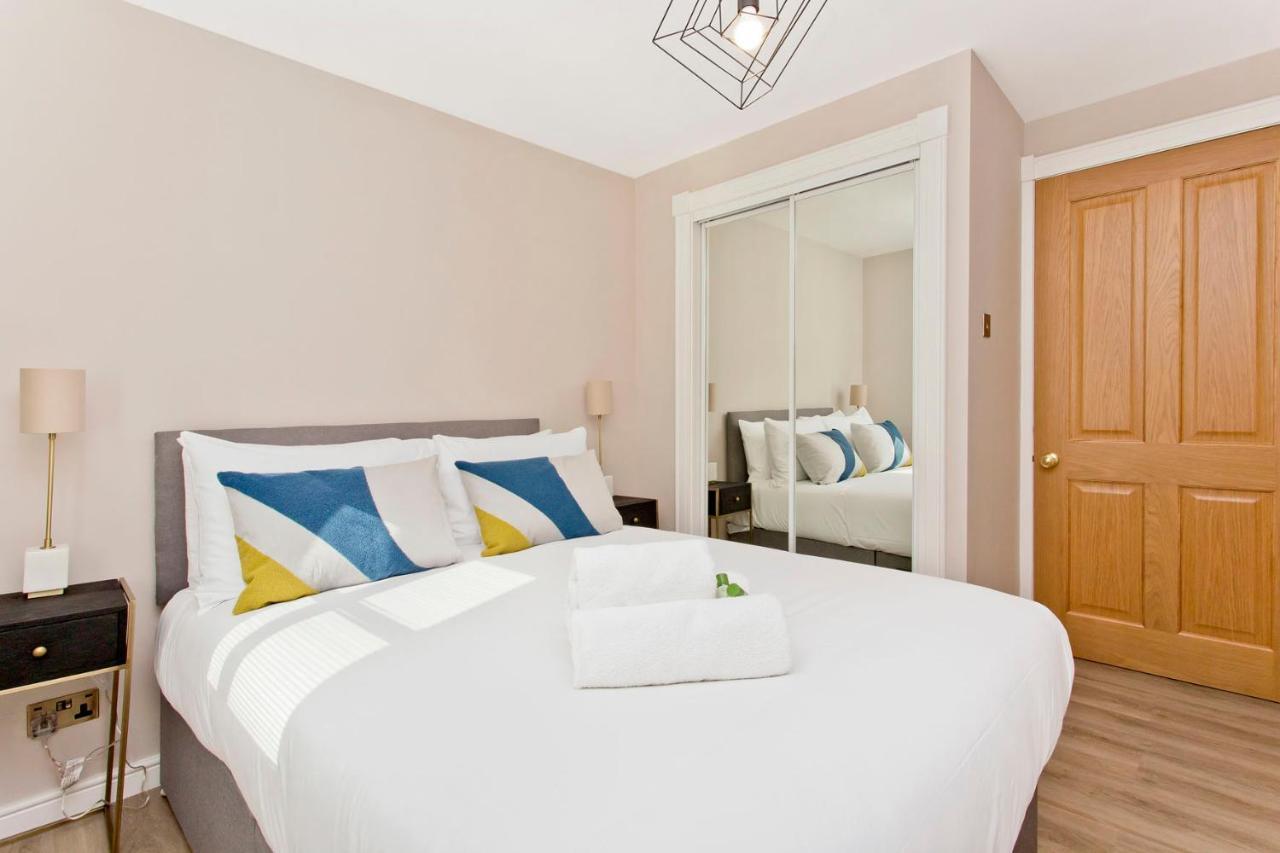 Newly Reno'D 2 Bed With Free Parking Apartment เอดินบะระ ภายนอก รูปภาพ